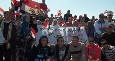 طلاب الجامعات فى رحلة الأقصر وأسوان يطلقون مبادرة لتنشيط السياحة الداخلية 