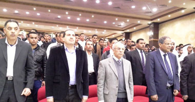 الداعية "عمرو خالد " يتعهد مع ألف شاب بخدمة أهالى سيناء