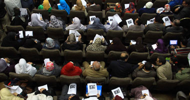 غياب منى مينا عن "عمومية الأطباء" بعد استقالتها من النقابة