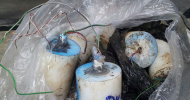 العثور على 21 قنبلة بالقرب من قاعدة طبرق الجوية الليبية