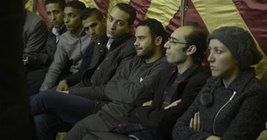 بعد اجتماع 10 ساعات.. "تمرد" تعلن تأييدها للمشير السيسى رئيساً للجمهورية.. وتطالبه ببرنامج انتخابى معبر عن ثورتى 25 يناير و30 يونيو.. والمكاتب التنفيذية للحركة فى المحافظات تبدأ إعادة ترتيب الأوراق