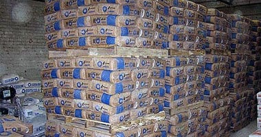 الزينى: سوق الأسمنت يوقف 50% من إنتاجه بسبب رمضان