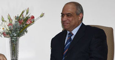سفير مصر يلتقى النائب العام اليمنى