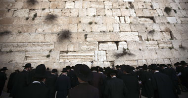 بالفيديو.. إسرائيل تسمح لليهود بالتكبير داخل حائط المبكى لاستفزاز المسلمين
