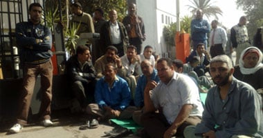 فض إضراب عمال غزل الفيوم بعد تحقيق مطالبهم
