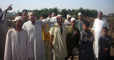 فلاحو المنوفية يطالبون بوقف العمل بطريق شبين الكوم طملاى 