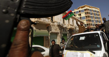 النفط الليبى يتدفق رغم الصراع للسيطرة على قطاع الطاقة