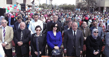 بالصور.. طلاب جامعة حلوان يحتفلون بثورة 25 يناير