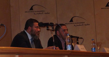أشرف ثابت: سحب الثقة من الحكومة أمر مستبعد