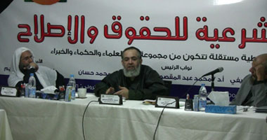 بالصور.. الهيئة الشرعية تلتقى بـ"أبو إسماعيل" و"منصور"