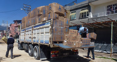 توزيع 3 آلاف كرتونة مساعدات غذائية من مؤسسة خليفة بن زايد على أهالى سيناء