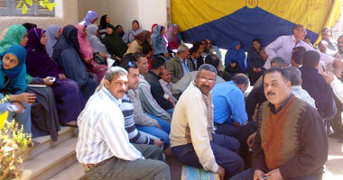 استمرار اعتصام موظفى الإسكان بالوادى الجديد لليوم الرابع على التوالى