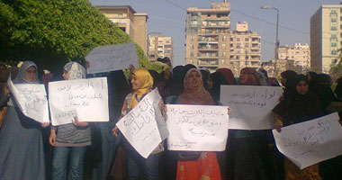 بالصور.. وقفة احتجاجية لطالبات الأزهر للتنديد بالإهمال فى المدن الجامعية