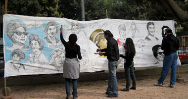 "نساء لها تاريخ" وجوه "بنت مصر" بريشة "فنية مصرية" احتفالاً بيوم المرأة المصرية