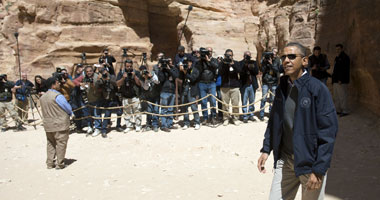 بالصور.. أوباما يغادر الأردن بعد زيارة المعالم الأثرية لمدينة البتراء