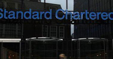 رئيس ستاندرد تشارترد ينوى الاستغناء عن ألف موظف كبير 