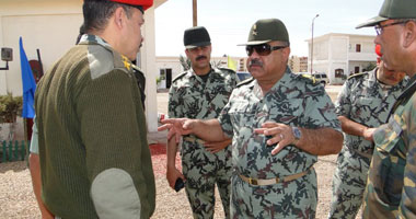 الوضع فى سيناء خلال الساعات الماضية.. استشهاد مجند برصاص إرهابيين.. وقائد الجيش الثانى يطمئن على القوات.. وحملات تفتيش أمنية بسواحل الشيخ زويد.. وضبط 4 من المشتبه فيهم وعدد من المسلحين 