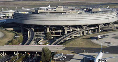 إخلاء مطار لارنكا القبرصى إثر ورود مكالمة هاتفية بوجود قنبلة