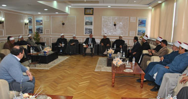 محافظ مطروح يكرم قافلة علماء الأزهر والأوقاف الدعوية