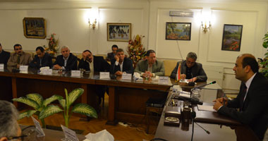 بالصور.. وزير التموين يبحث تفعيل الرقابة على الأسواق مع مباحث الوزارة