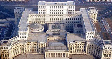 البرلمان الرومانى يرفض رفع الحصانة عن رئيس الوزراء