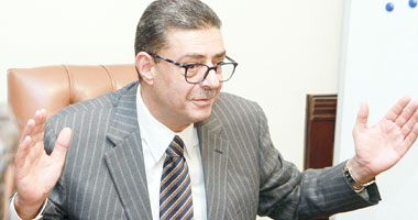 محمود طاهر يؤجل ملف إقالة "عرابى" من الأهلى