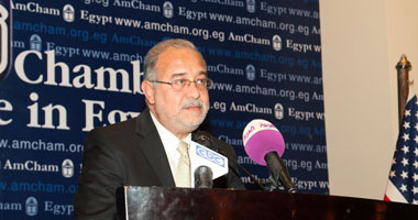 وزير البترول المصرى يغادر الجزائر بعد توقيع اتفاقية توريد 6 شحنات غاز