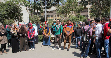 وقفة احتجاجية لطلاب إعلام القاهرة تنديدًا بمقتل ميادة أشرف