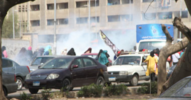 للمرة الثالثة.. مسيرة طالبات الإخوان بالأزهر " تقطع شارع يوسف عباس"