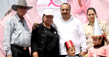 بالصور..النيل يحتضن الناجيات من سرطان الثدى احتفالا بأعياد الربيع