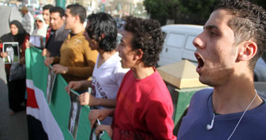 وقفة لأعضاء حزب الكرامة أمام جامعة الدول العربية لتدشين حملة ضد الانتهاكات فى فلسطين وسوريا