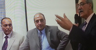 رئيس هيئة الخدمات البيطرية يستعرض مشاكل العمل بالمنوفية