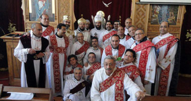 أسقف الكنيسة القبطية بالمهجر يقود أكبر صلاة من أجل مصر