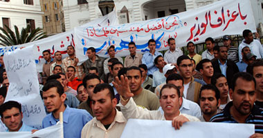 اعتصام طلاب معهد بنها أمام مجلس الشعب