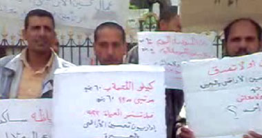 بالفيديو.. اعتصام العاملين بـ"تحسين الأراضى"