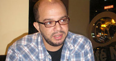 عمر طاهر يتبرع بإيرادات كتاب "أثر النبى" لمؤسسة بنك الطعام المصرى