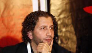 عبد العزيز حشاد: أخرجت "الصعلوك" لإنقاذ العمل بعد مرض مخرجه أحمد صالح