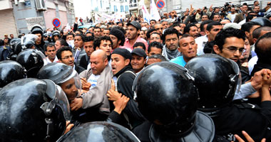 اعتقال محتجين على تواجد "دوريات أمنية سلفية" جنوب تونس