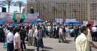 متظاهرو التحرير يعترضون على "قبطى" وزع دعاية لاختياره نائباً للرئيس