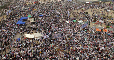 ميدان التحرير يستقبل مليونية تقرير المصير.. 50 حركة سياسية تشارك.. ومتظاهرو التحرير وأنصار أبو إسماعيل يستعدون.. والثوار يدعون المواطنين للمشاركة 