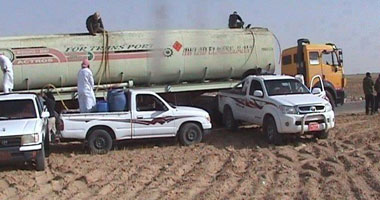 محتجون يؤخرون شحنات نفطية من ميناء الحريقة الليبي