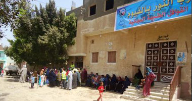 قافلة طبية وسوق خيرى لحزب النور بالفيوم