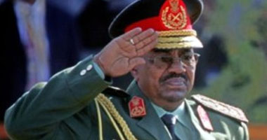 الرئيس السودانى يعين رئيس سابق للمخابرات العسكرية وزيرًا للدفاع