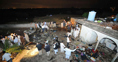 متحدث: انتشال الصندوقين الأسودين من موقع تحطم طائرة الركاب فى كراتشى