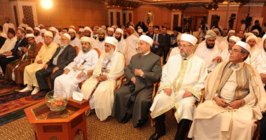 فى ختام ندوة تطوير العلوم الفقهية بمسقط.. توصيات بتأصيل مبدأ المواطنة وأصول التعايش مع الآخر.. ووضع وثائق تضم الأفكار والضوابط والأطر.. والهدف تحقيق التعايش فيما بين مختلف الملل والثقافات فى ضوء الشرع