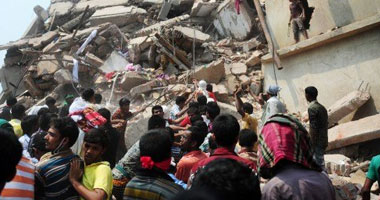 عائلات ضحايا المبنى المنهار فى بنجلاديش تلجأ للتسول من أجل العيش