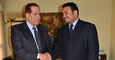 حزب عمال مصر "يكرم الجنزورى" ويطلق مبادرة لتشغيل الشركات المتوقفة