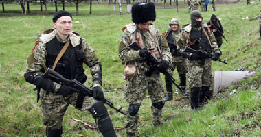 مسلح يطلق سراح ضابط شرطة احتجزه رهينة فى أوكرانيا ويهرب 