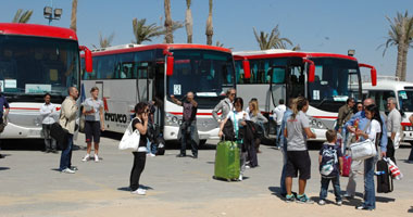 مطار القاهرة يستقبل 286 سائح من أسيا وأوروبا