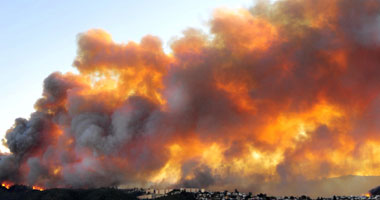 مصرع شخصين وتضرر 400 منزل جراء حريق فى مدينة بتشيلى